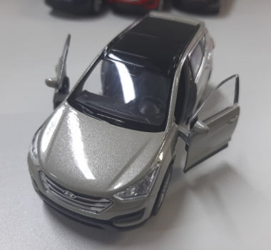 Mini 1/32 Hyundai Santa Fe - Miniatura Escala 1/32