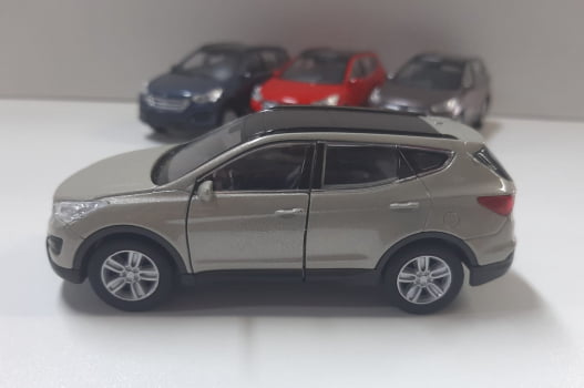 Mini 1/32 Hyundai Santa Fe - Miniatura Escala 1/32