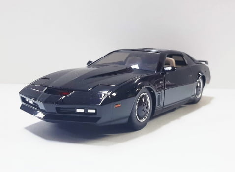 Miniatura KITT Pontiac de Ferro Super Máquina Escala 1/24