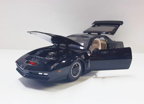 Miniatura KITT Pontiac de Ferro Super Máquina Escala 1/24