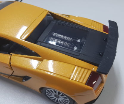 Mini 1/24 Lamborghini Gallardo Superleggera - Miniatura Escala 1/24