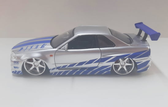 Miniatura Nissan Skyline GT-R BNR34 do Brian Velozes e Furiosos Escala 1/24