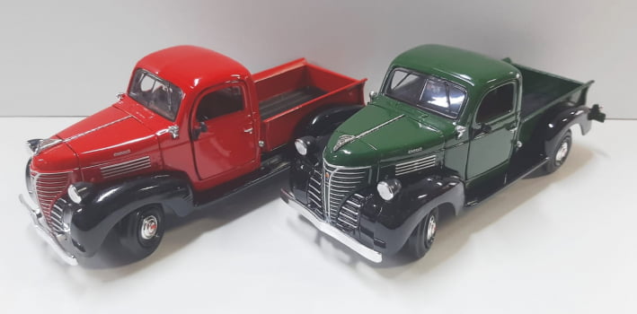 Mini 1/24 Plymouth 1941 Truck Chrysler - Miniatura Escala 1/24