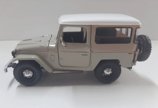 Mini 1/24Toyota FJ40 - Miniatura Escala 1/24